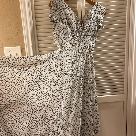 Vintage Dress - Picture 2 of 4